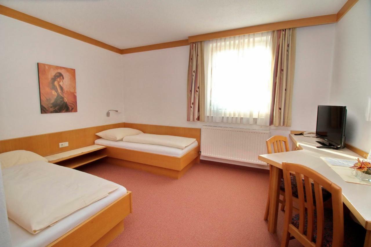 Gasthof Huber Wels Zewnętrze zdjęcie